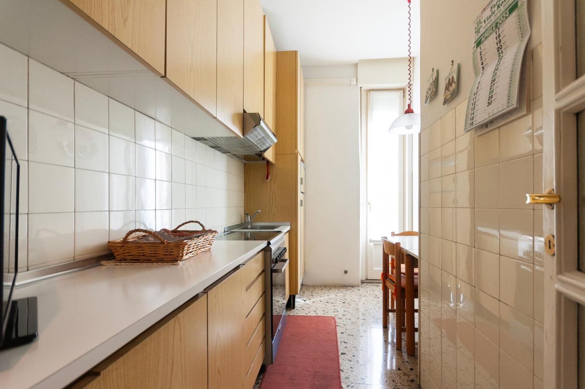 Youhosty - Juvara 11 * Milano